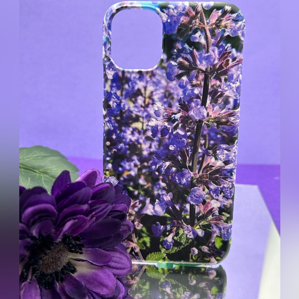 IPhone 11 phone case without liner.